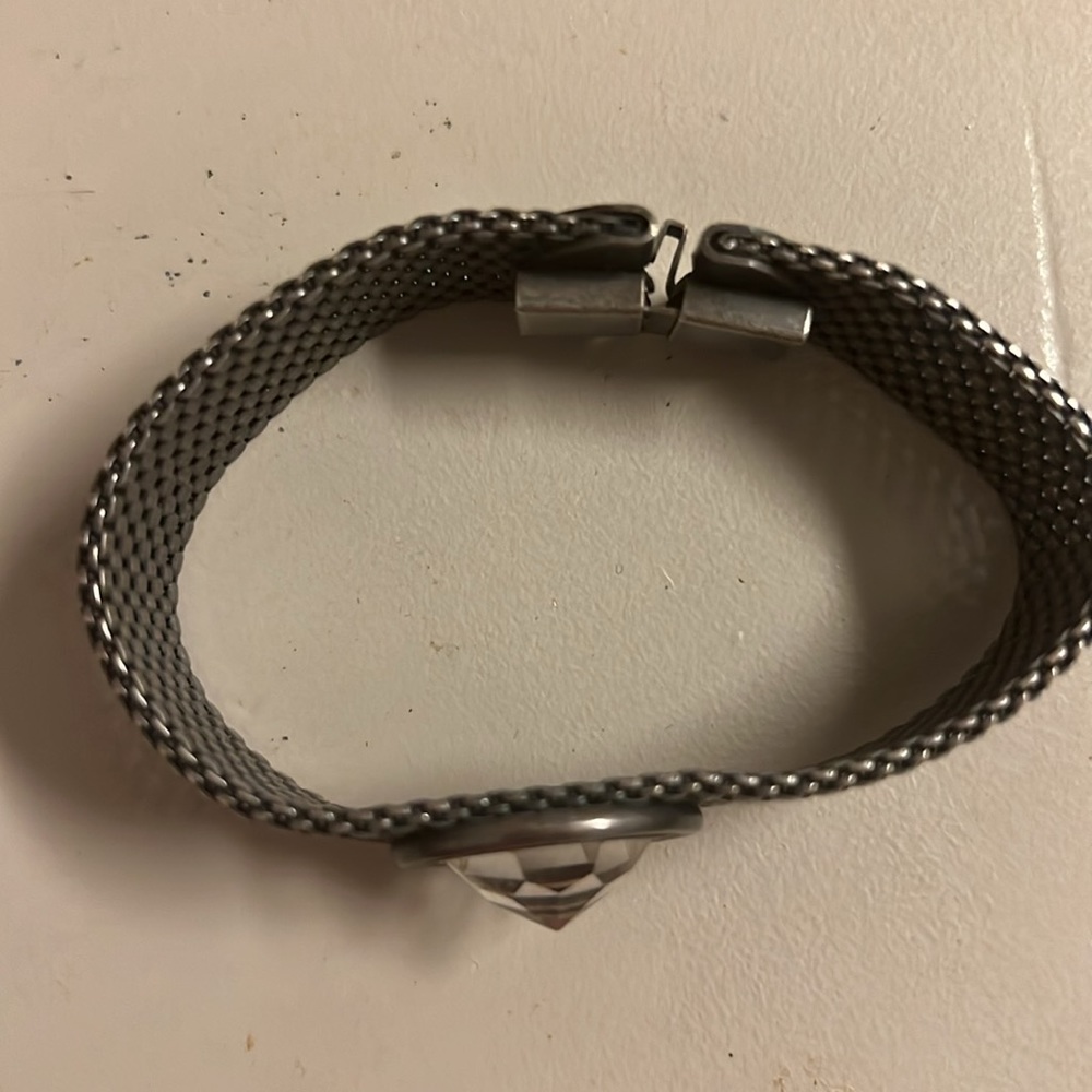 *Vintsge 80’s Cache’ Elegant Bracelet! Matching E… - image 2